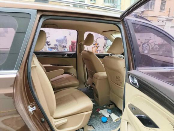 [上海·苏E] 二手宝骏宝骏7302016款 1.5L 手动舒适型 7座 国V