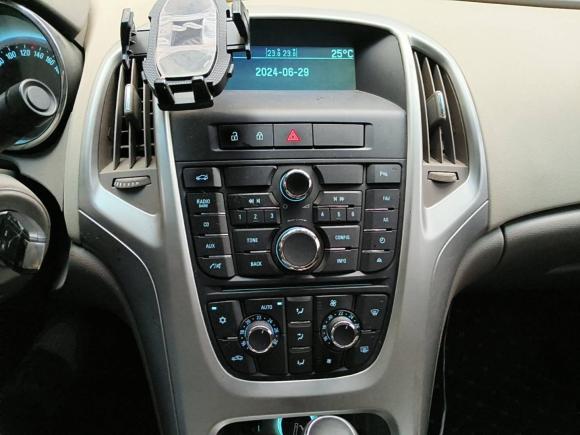 [南京·苏A] 二手别克英朗2012款 GT 1.6L 自动时尚版