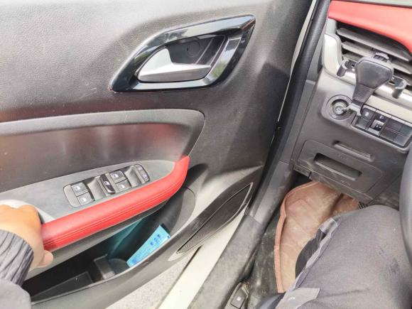 [上海·贵E] 二手中华中华V32017款 1.5L 手动智能型