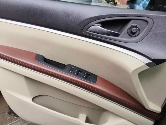 [北京·京C] 二手别克别克GL82014款 2.4L CT豪华商务舒适版