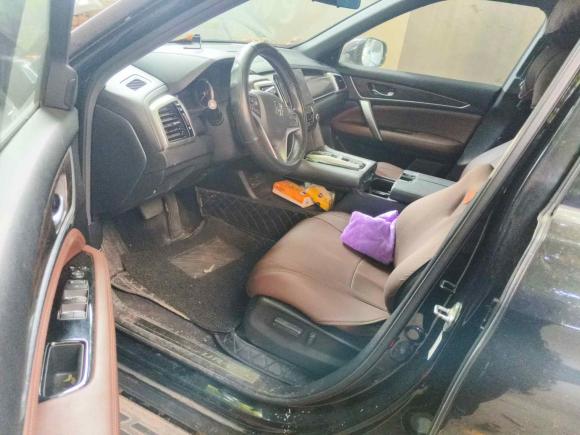 [济南·鲁A] 二手本田本田UR-V2017款 370TURBO 四驱尊享版 国V