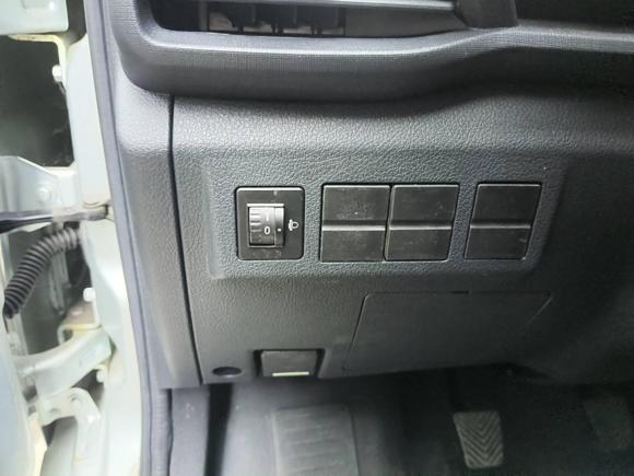 [深圳·粤B] 二手长安凯程长安星卡PLUS2022款 1.6L豪华型空调单排钢板厢货DAM16KR