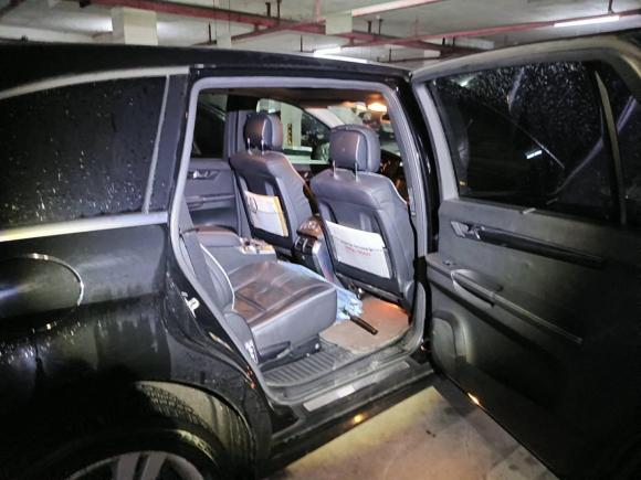 [广州·粤A] 二手奔驰奔驰R级2017款 R 320 4MATIC 豪华型臻藏版