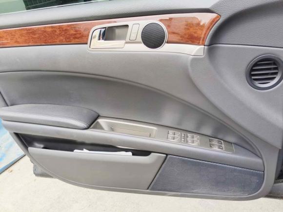 [无锡·苏B] 二手大众辉腾2012款 3.0L 商务型