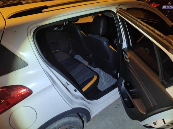 [广州·粤M] 二手宝骏宝骏3102017款 1.5L 自动时尚型