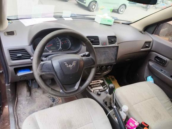 [广州·鄂J] 二手五菱汽车五菱宏光2015款 1.5L S 基本型国V