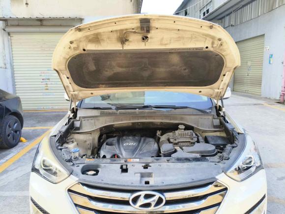 [深圳·粤B] 二手现代胜达2013款 2.4L 自动四驱尊贵型