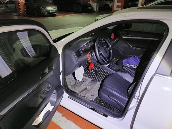 [南昌·赣L] 二手大众朗逸2017款 1.6L 自动舒适版