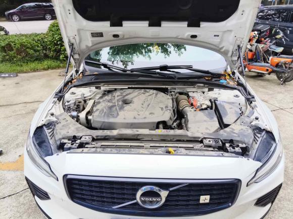 [上海·沪A] 二手沃尔沃沃尔沃S60新能源2022款 T8 E驱混动 四驱智雅运动版