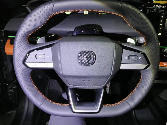 [南京·苏A] 二手长安长安UNI-V2023款 1.5T 运动版