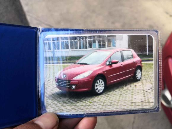 [无锡·苏B] 二手标致标致3072013款 两厢 1.6L 自动舒适版