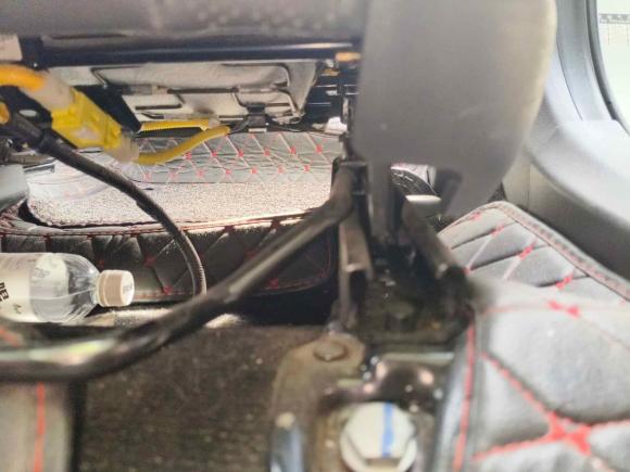 [西安·陕U] 二手比亚迪速锐2015款 改款 1.5L 手动豪华型