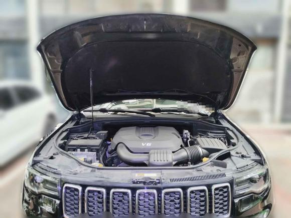 [深圳·粤B] 二手Jeep大切诺基2017款 3.0L 精英导航版