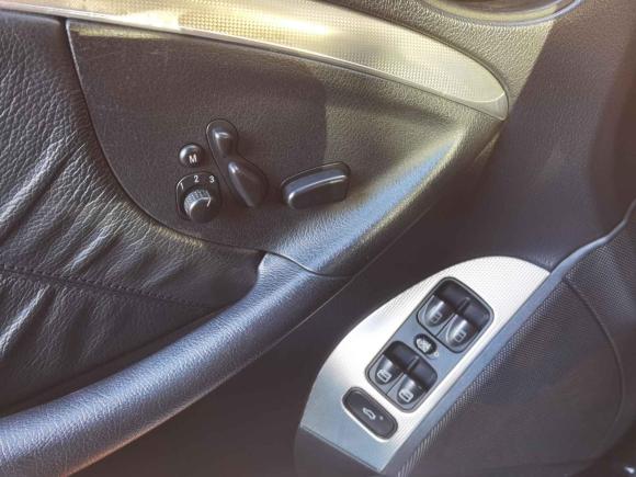 [深圳·粤B] 二手奔驰奔驰CLK级2006款 CLK 280 双门轿跑车