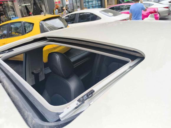 [广州·粤B] 二手荣威荣威i6新能源2017款 45T 混动互联智享版