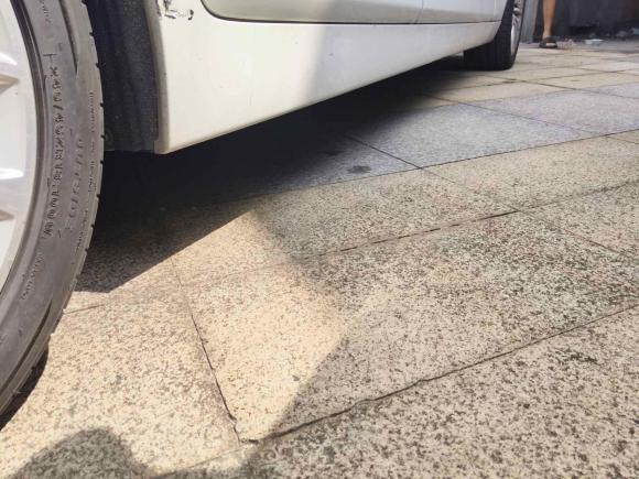 [佛山·浙D] 二手宝马宝马5系2014款 525Li 豪华设计套装