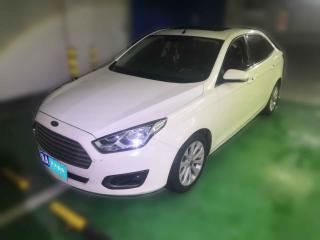 福特福睿斯2015款1.5L自动时尚型