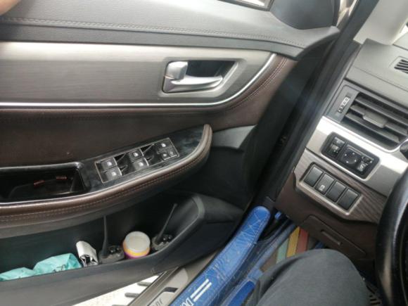 [青岛·鲁B] 二手东风风行景逸X52017款 1.6L CVT尊享型