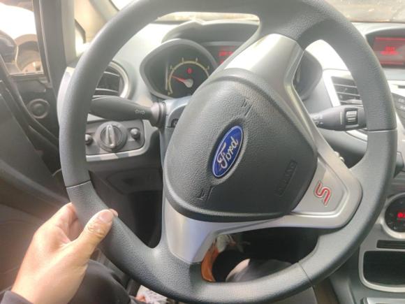 [上海·京P] 二手福特嘉年华2009款 两厢 1.5L 自动运动型