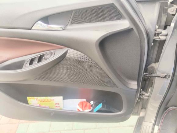 [上海·沪A] 二手别克别克GL62018款 18T 6座尊贵型