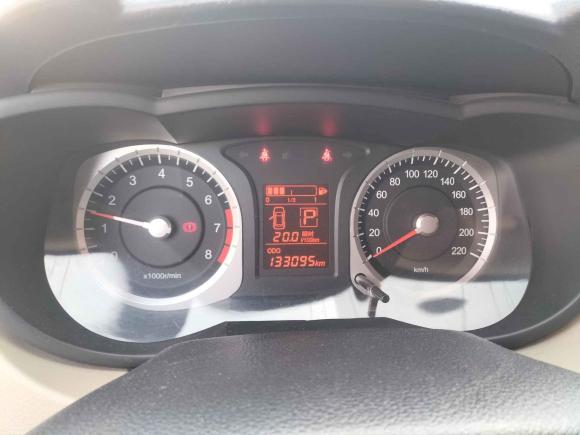 [青岛·鲁U] 二手启辰启辰R502013款 1.6L 自动时尚版