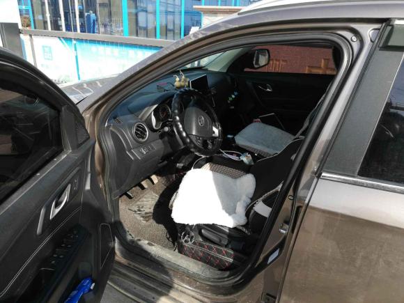 [青岛·鲁B] 二手奔腾奔腾X402018款 网红版 1.6L 手动舒适型