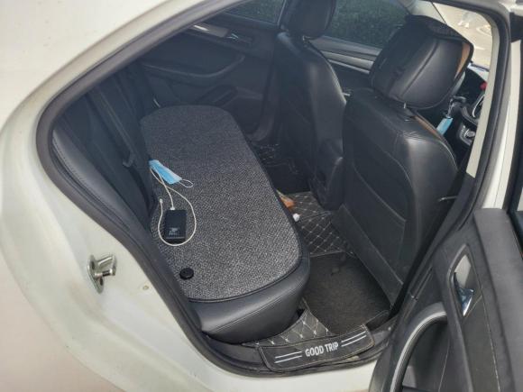 [济南·鲁A] 二手荣威荣威3602015款 1.5L 自动豪华版