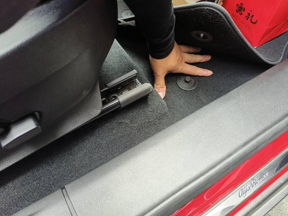 [苏州·苏E] 二手阿尔法·罗密欧Stelvio斯坦维2017款 2.0T 200HP 豪华版