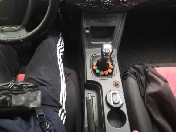 [合肥·冀A] 二手荣威荣威3502015款 1.5L 手动豪华天窗版