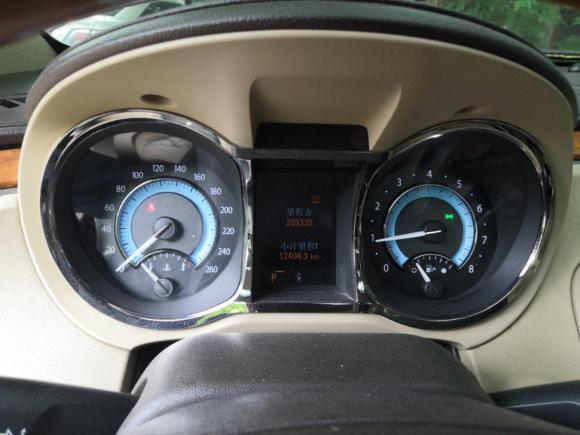 [上海·赣A] 二手别克君越2010款 2.4L豪华版