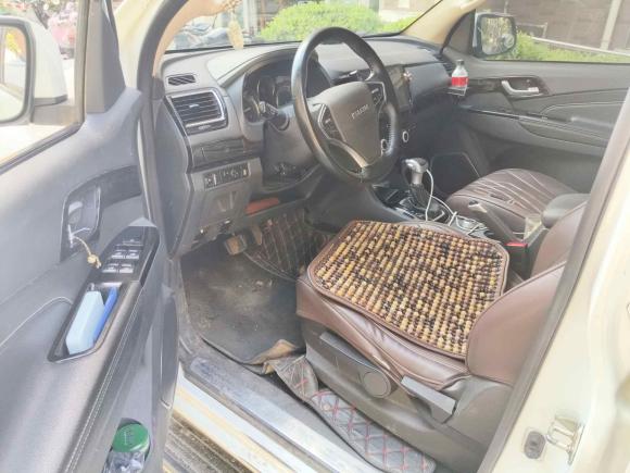 [上海·豫S] 二手五十铃mu-X牧游侠2020款 1.9T 柴油自动四驱劲悦版 5座 国VI