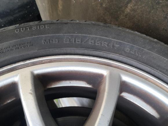 [无锡·苏B] 二手比亚迪比亚迪M62015款 2.4L 自动尊贵版