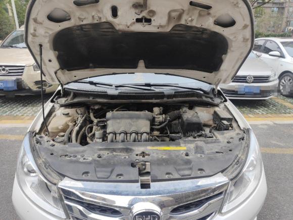 [苏州·陕A] 二手比亚迪速锐2018款 1.5L 手动尊享型