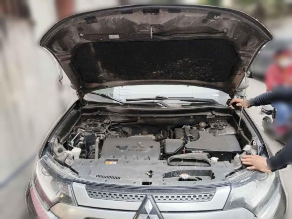 [成都·川A] 二手三菱欧蓝德2020款 2.0L 两驱畅享版 5座