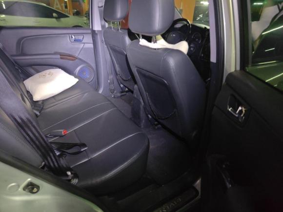 [深圳·粤B] 二手起亚狮跑2013款 2.0L 手动两驱版GLS