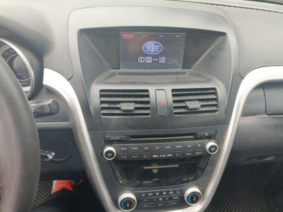 [青岛·鲁B] 二手奔腾奔腾X802013款 2.0L 手动豪华型