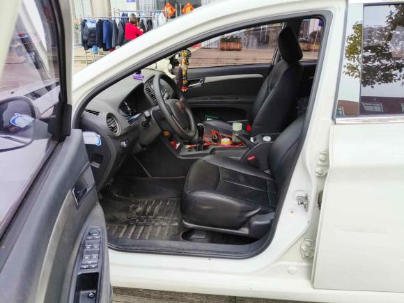 [南京·苏L] 二手荣威荣威3502015款 1.5L 手动豪华天窗版