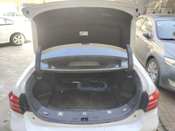 [上海·沪A] 二手比亚迪秦新能源2017款 1.5T 尊贵型