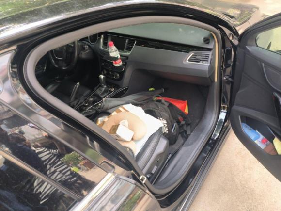 [上海·沪A] 二手标致标致5082011款 2.3L 自动旗舰版