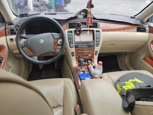 [上海·鲁H] 二手丰田皇冠2007款 2.5L Royal 特别版