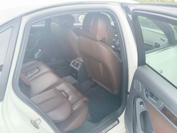 [上海·沪B] 二手奥迪奥迪A4L2016款 35 TFSI 典藏版 S line舒适型