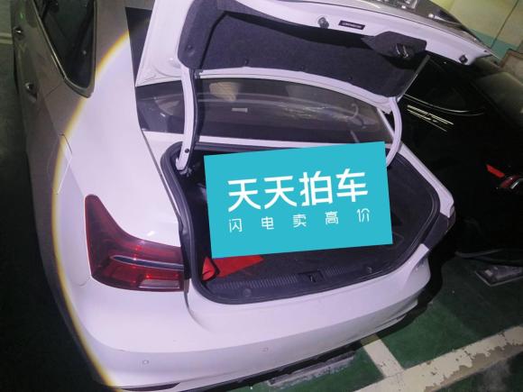 [深圳·粤B] 二手荣威荣威i6新能源2017款 45T 混动互联智尊版