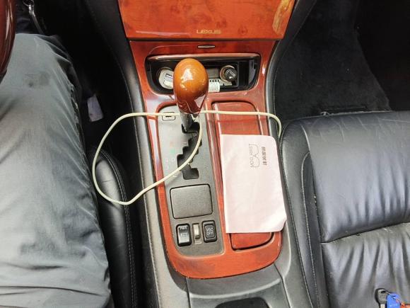 [上海·沪C] 二手雷克萨斯雷克萨斯SC2004款 430