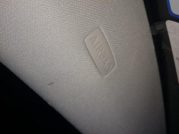 [上海·鲁A] 二手捷豹捷豹XE2015款 2.0T 200PS R-Sport