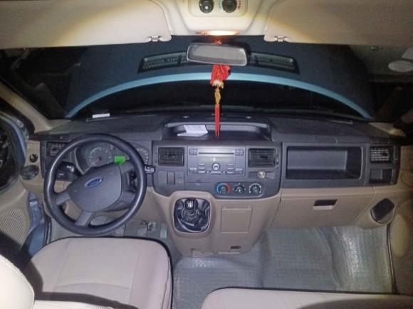 [成都·川A] 二手福特新世代全顺2009款 2.4T柴油豪华型长轴中顶国III