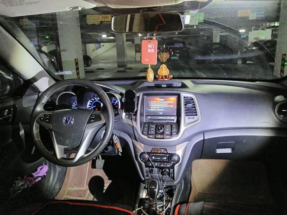 [西安·陕A] 二手长安逸动XT2015款 1.6L 手动俊酷型 国IV