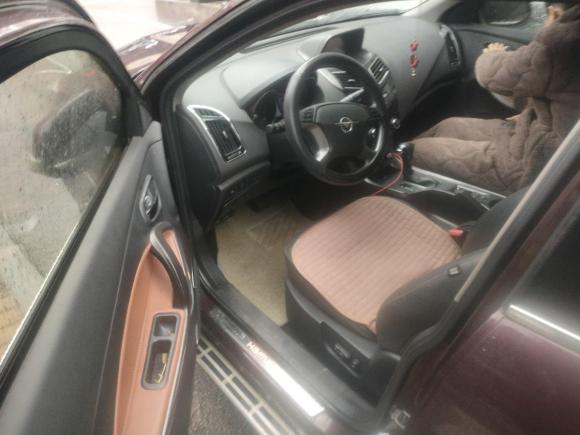 [南昌·赣A] 二手海马海马S52015款 1.5T CVT旗舰型