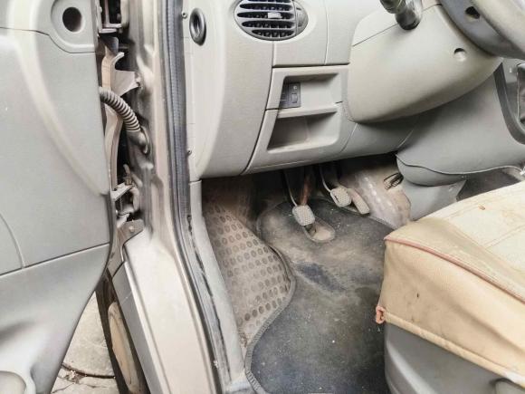 [温州·闽J] 二手上汽大通MAXUS新途V802016款 2.5T 手动傲运通国IV短轴中顶6座