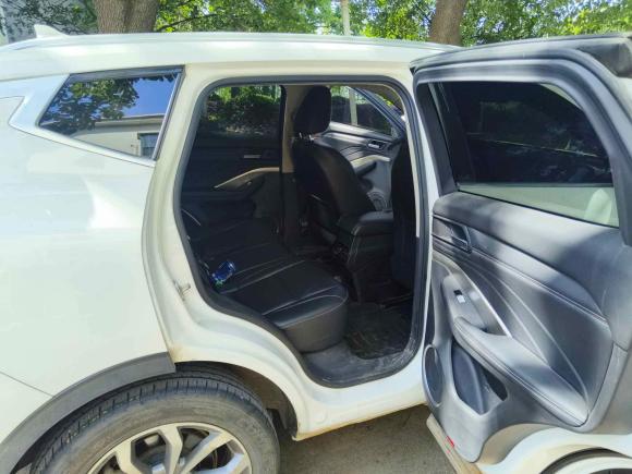 [武汉·鄂M] 二手魏牌魏牌 VV62020款 2.0T 两驱智护+