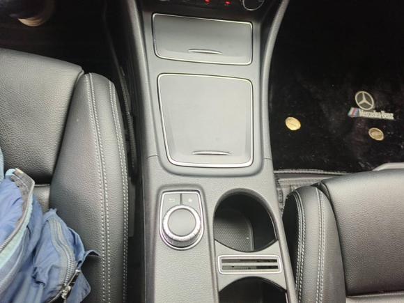 [上海·皖K] 二手奔驰奔驰CLA2017款 改款 CLA 200 时尚型